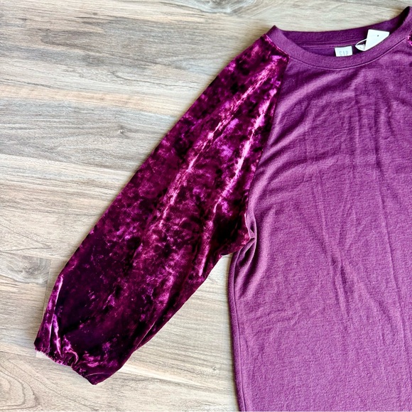 NWT GAP Velvet Sleeve Knit Dress Women’s Small – Vamp Red Long Sleeve Shift - Picture 4 of 14